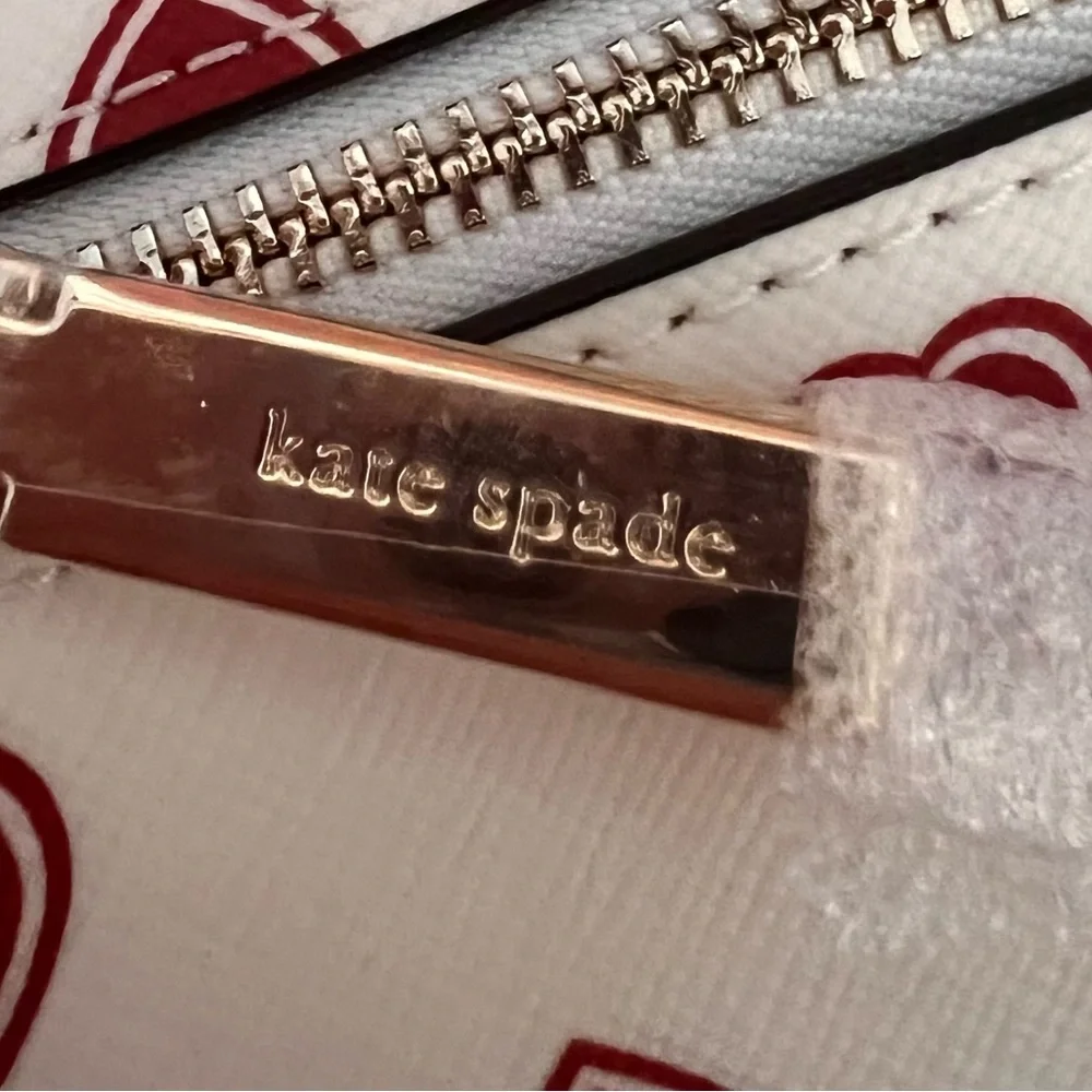 kate spade New York adorable NWT, Madison Heartfelt Boxed Slim Bifold Wallet - Picture 7 of 14